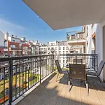 Staywin Apartments
