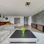 Staywin Apartments